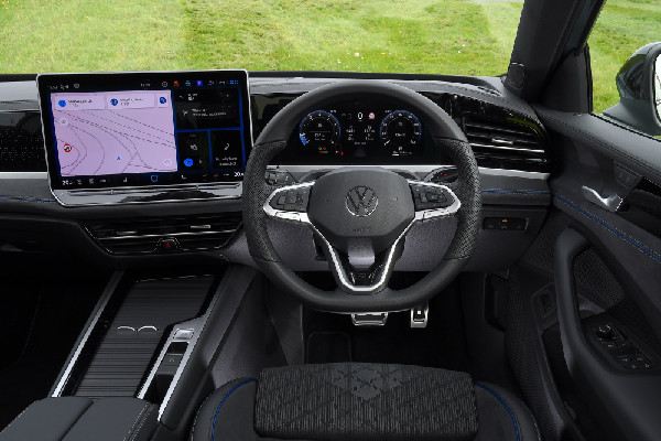 Passat Wins Tow Car Awards 2024