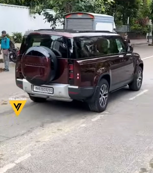 Amitabhs New Defender 130 Luxury Ride 4 Amitabhs New Defender 130 Luxury Ride 4