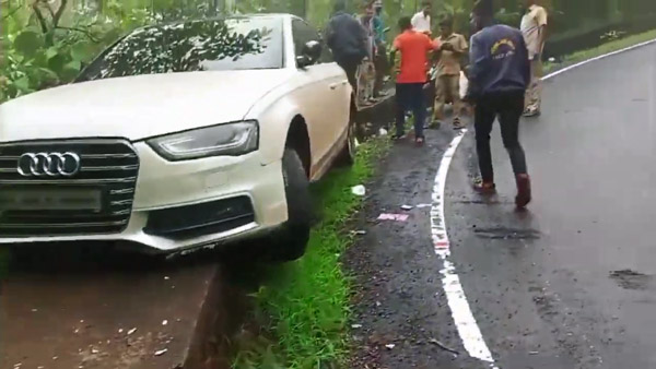 audi stuck wall audi stuck wall