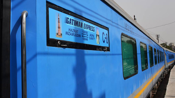 India to Build First 250 kmph Train