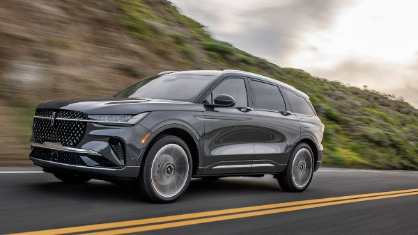 Lincoln Nautilus Wins Top Safety Award