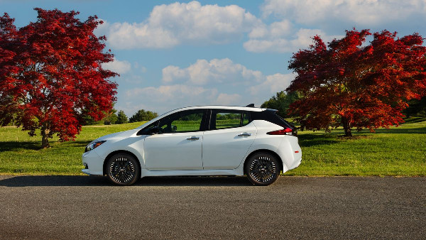 2025 Nissan LEAF: Starts at GBP 28,140