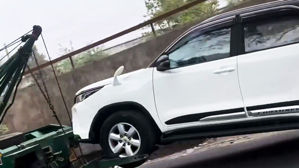 Delhi Seizes Modified Fortuners 1