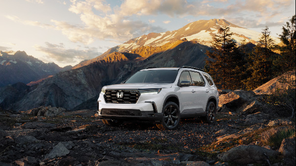 Honda Pilot Wins Top IIHS Safety Award