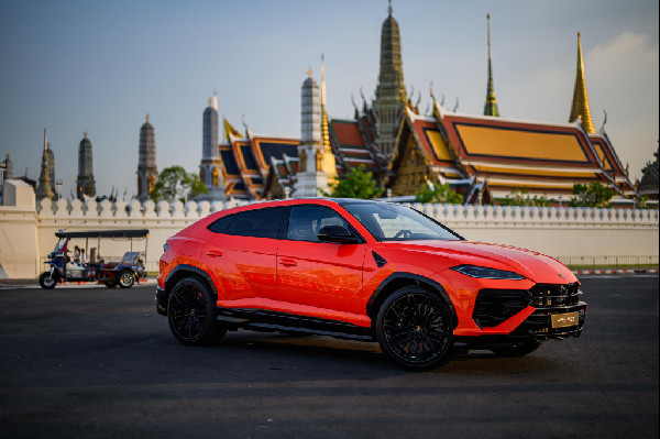 Urus SE's Global Hybrid Debut