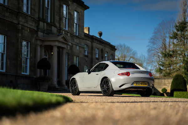 Mazda MX-5 Wins Top Convertible Award