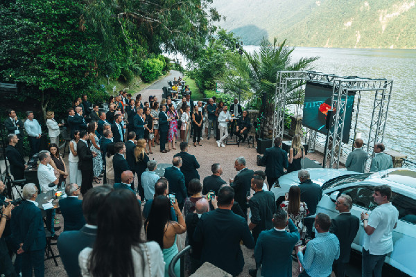 Lugano Marks Year with Urus SE Launch