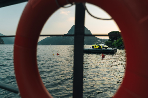 Lugano Marks Year with Urus SE Launch