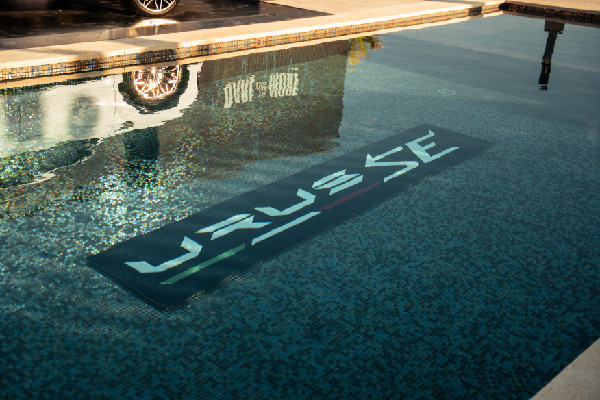 Urus SE's Global Hybrid Debut