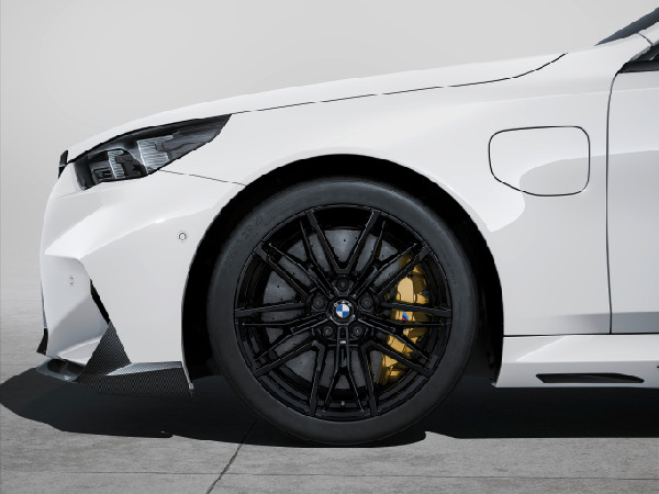 New BMW M5: Hybrid Power Meets Style