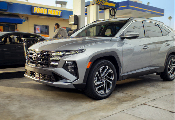 'Everyone's Outside': Hyundai's New Campaign