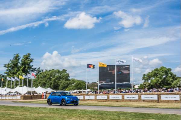 Alpine A110's Impressive Goodwood Finish