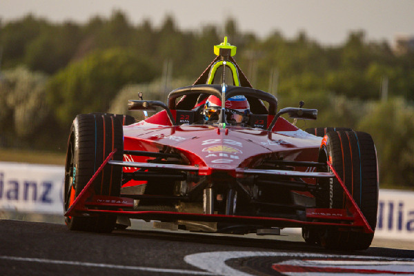 Nissan Eyes Victory in London Finale