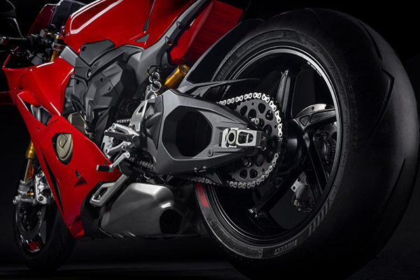 2025 Ducati Panigale V4 Revealed