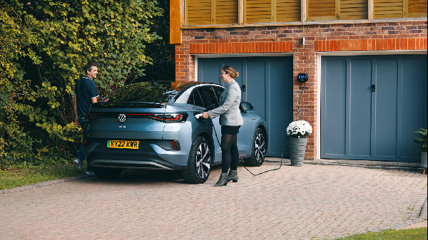 VW UK & OVO Unite for EV Charging