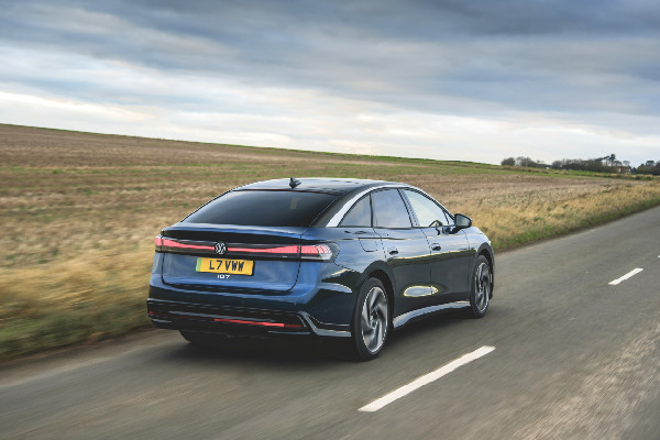 VW ID.7 Pro S: Long Range & Fast Charge