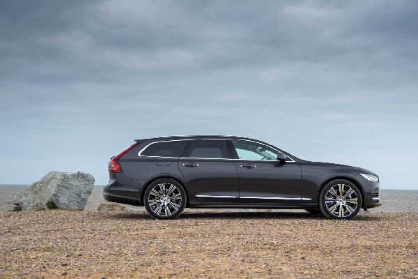 New Volvo Black Editions & Estate Comebacks