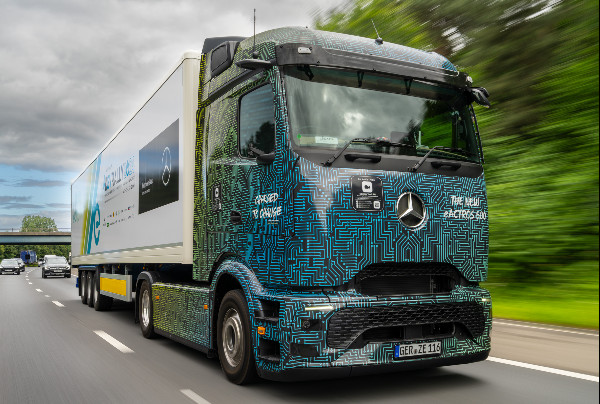 eActros 600 Wins EV Rally UK