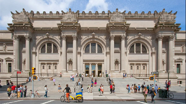 Genesis Partners with The Met