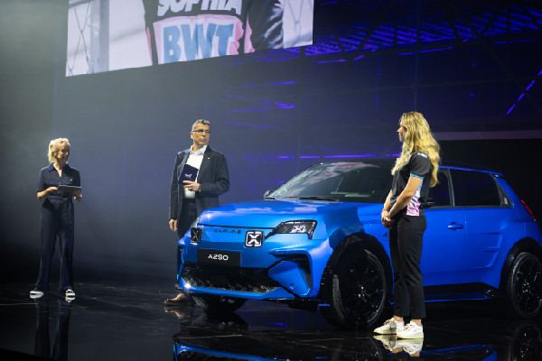 Alpine A290 Electric Debut at Goodwood Alpine A290 Electric Debut at Goodwood