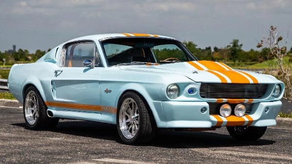 Mecum's Summer Car Auction Extravaganza