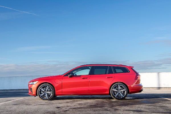 New Volvo Black Editions & Estate Comebacks