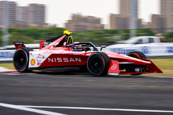 Nissan Eyes Victory in London Finale
