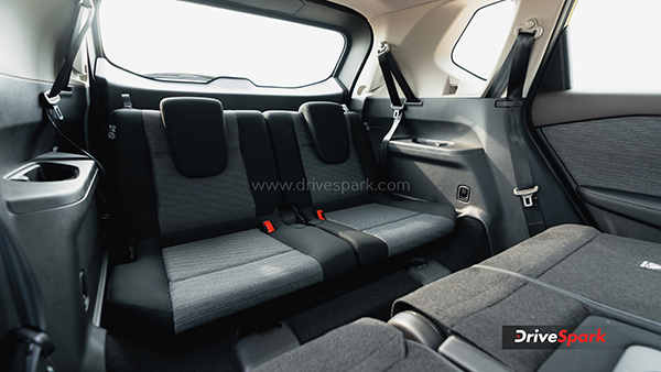 Nissan X-Trail SUV Rear Seat Nissan X-Trail SUV Rear Seat