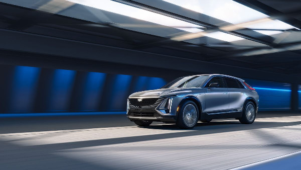 US Auto Sales: EVs & Trucks Excel in 2024