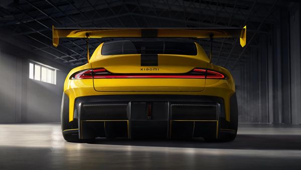 Xiaomi SU7 Ultra Eyes EV Speed Record 4