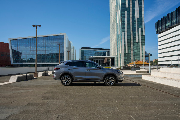 BYD SEAL Wins at Car of the Year