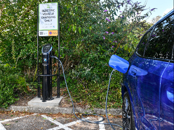 BMW UK Boosts Green Travel in New Forest
