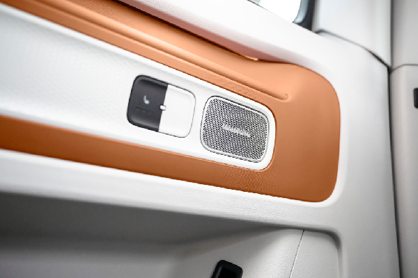 2025 ID. Buzz: Prices & Interiors