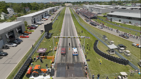 40K Attend Roadkill Nights Event