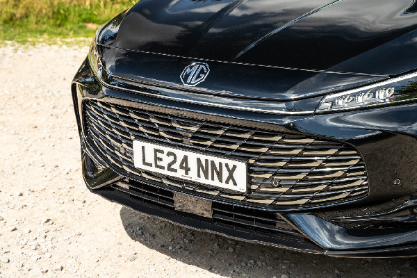 New MG HS Launch: UK Exclusive