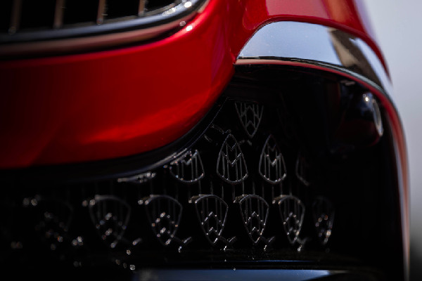 New Maybach SL: Peak of Open-Air Luxury