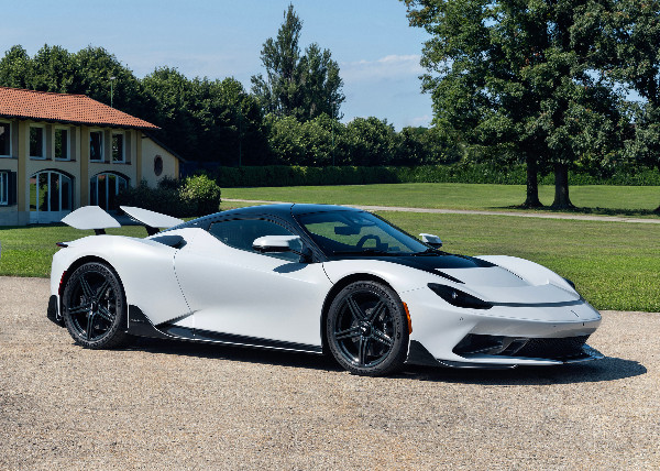 Bespoke Battista Celebrates Cambiano