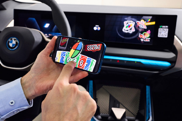 UNO Car Party Hits BMW & MINI