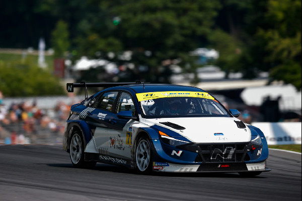 Hyundai Leads IMSA Championship