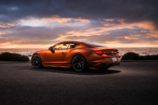 Bentley GT Speed Debuts in US