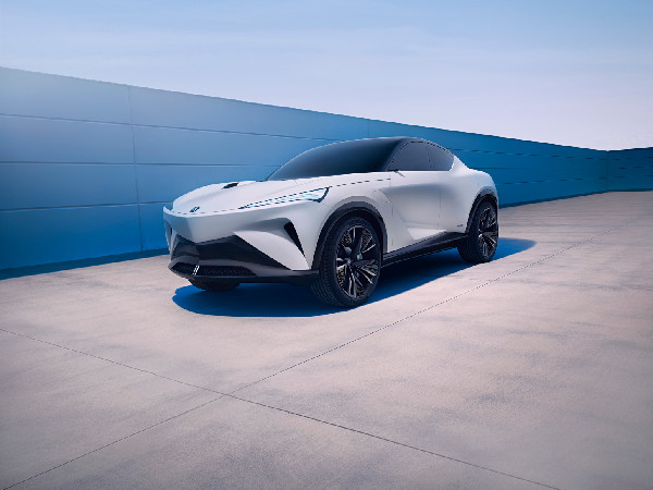 Acura's New Electric Vision Debuts