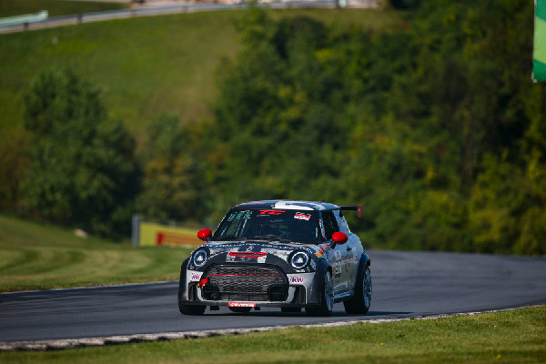 MINI JCW Team Eyes Road America Win