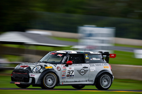 MINI USA Wins at Road America