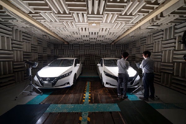 Nissan's Cool Paint Cuts Vehicle Heat