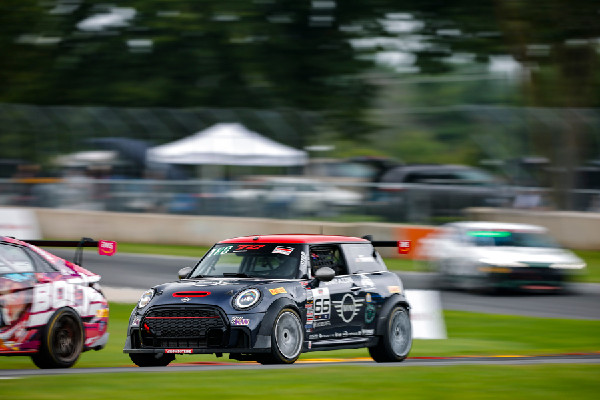 MINI USA Wins at Road America