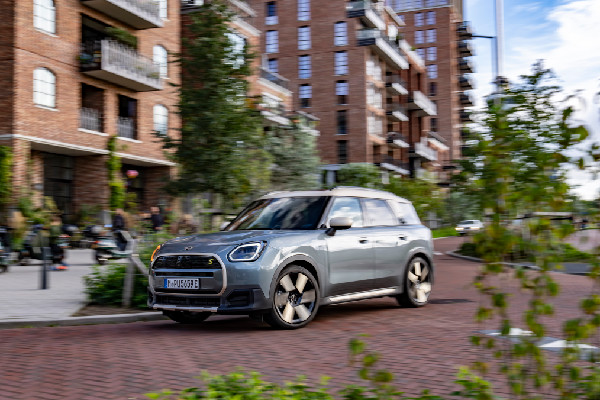 MINI's Electric Milestone: Countryman SE ALL4