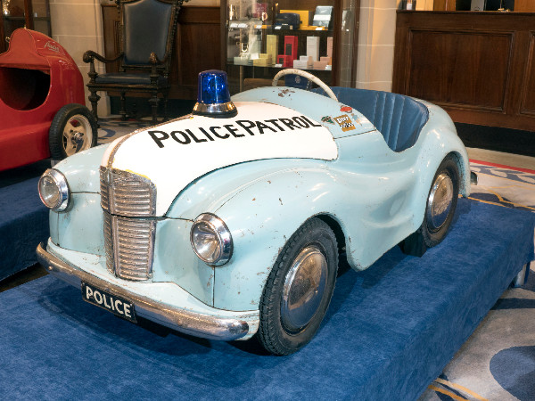 75 Years of J40 Celebrated in London