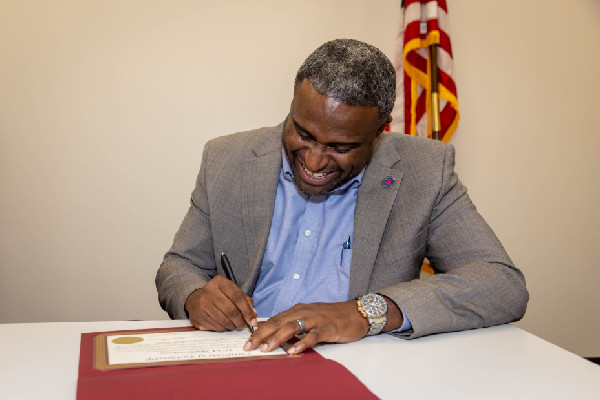 Nissan Opens Auto Excellence Centers