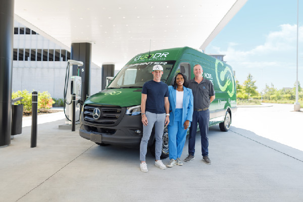 Mercedes Teams Up with Goodr
