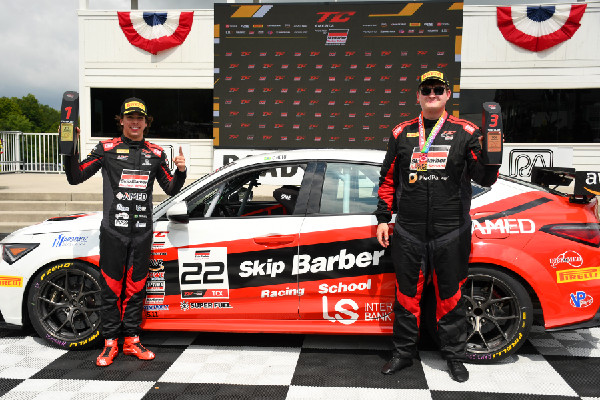 Acura and Honda Shine at Road America